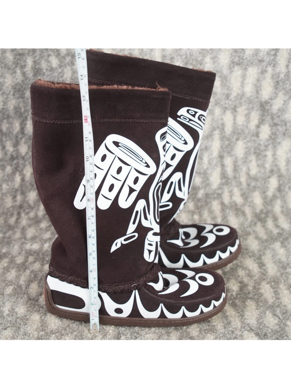 Manitobah Mukluks Corinne Hunt Tamara Suede Mukluks Size L8/M6 Brown NWOT $350 - Picture 13 of 15